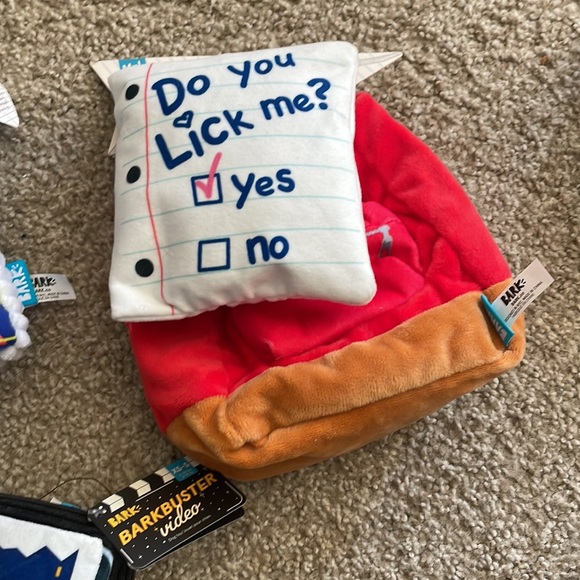 Barkbox bark nostalgia 80s 90s blockbuster trapper keeper backpack paper school - Picture 4 of 4